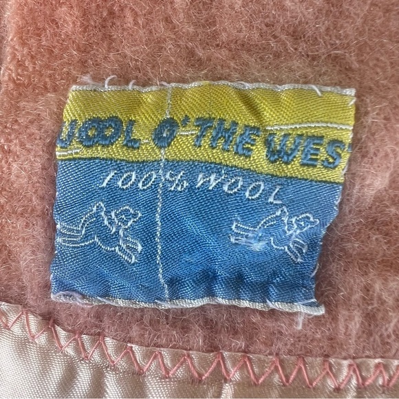 VTG Wool O’ The West Apricot Satin Trim Wool Blanket Portland Woolen Mills READ - Picture 7 of 10